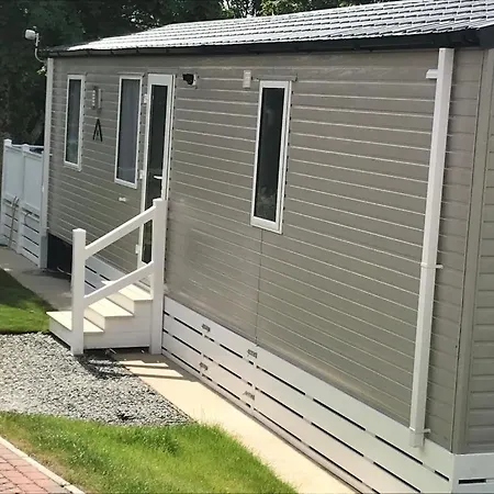 Luxury Sleeps 6 Pet Friendly * セント・オーステル